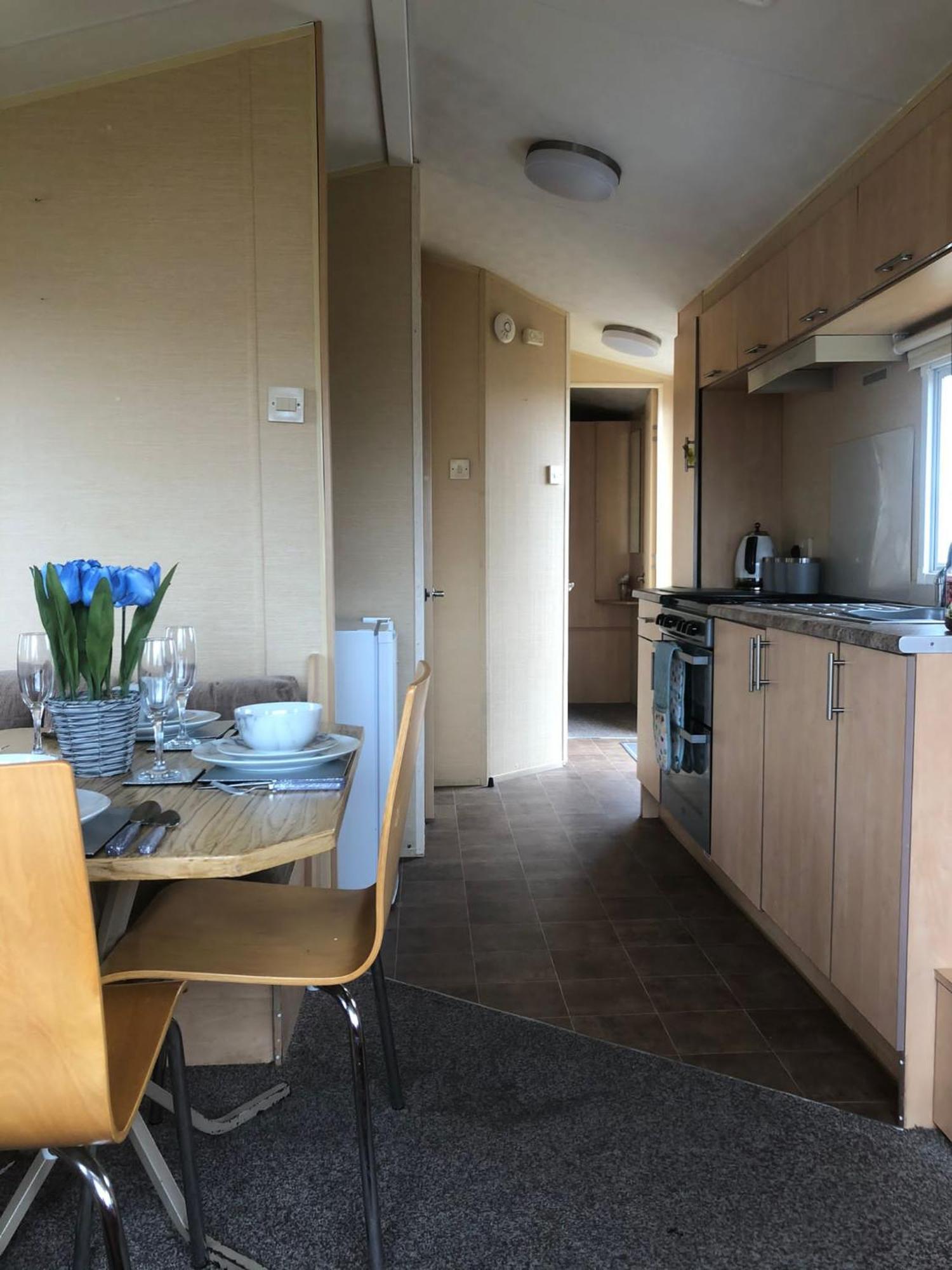Adorable 2 Bedroom Caravan In Clacton-On-Sea Exterior photo